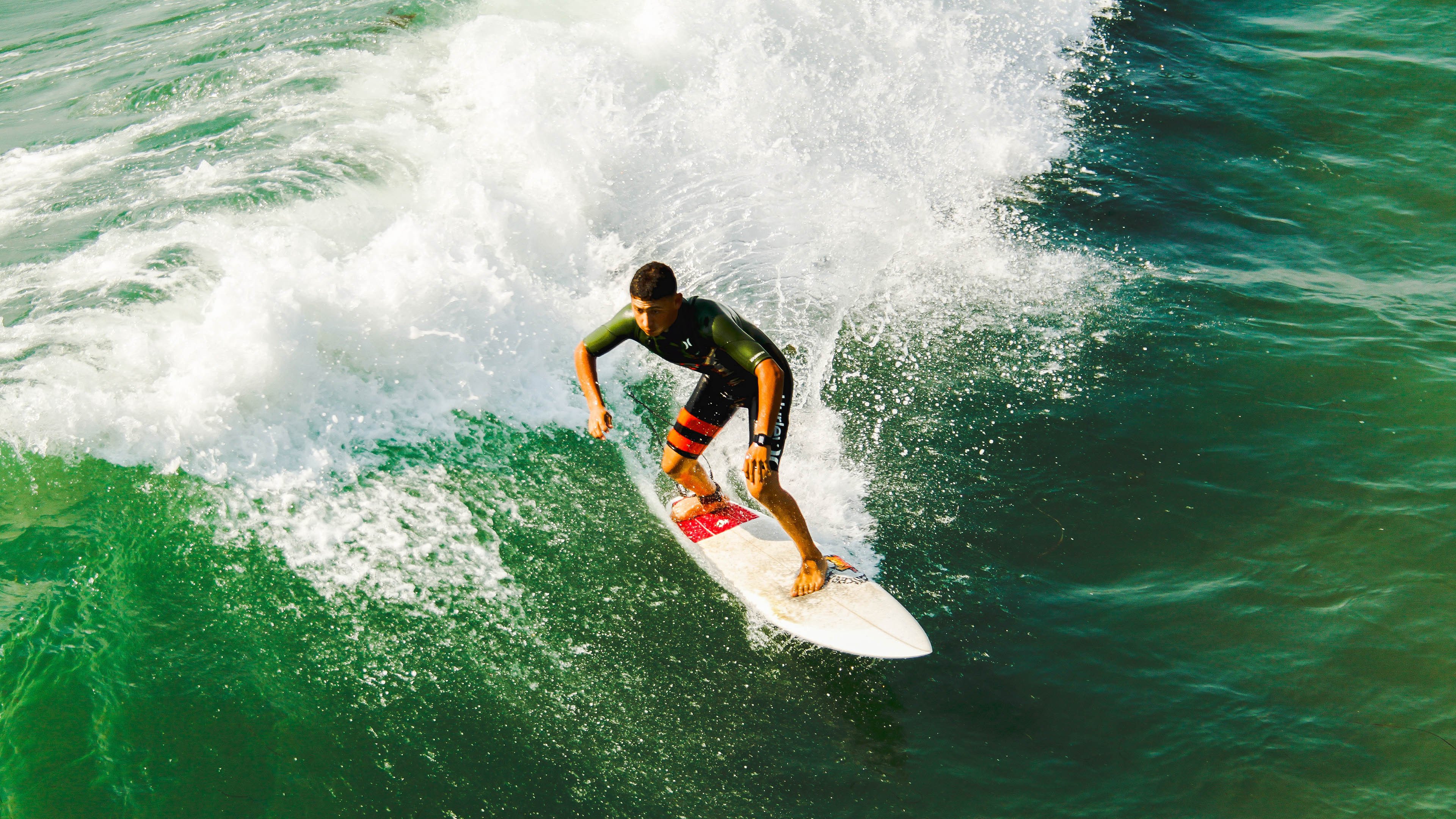 埃及对阵曼城,莫德里奇扛起全队,一场跨越时空的足球想象