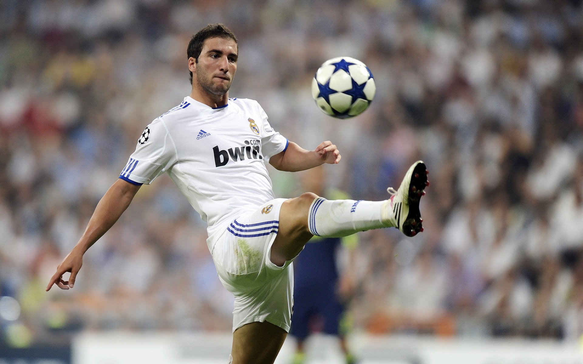 利拉德之夜,当总决赛舞台见证孤胆英雄的统治级演出